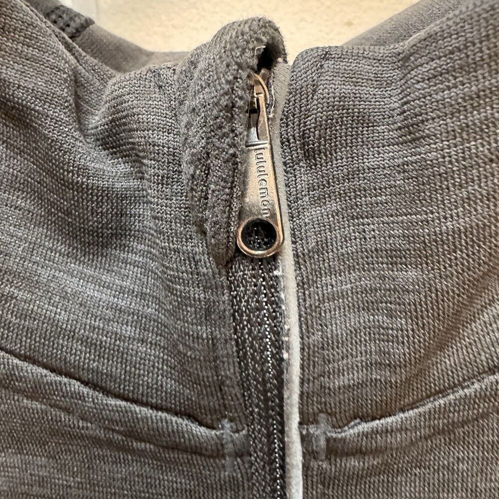 Lululemon Metal Vent Tech 1/4 Zip Hooded Pullover Mens Size XL Dark Grey Gym - Picture 3 of 7